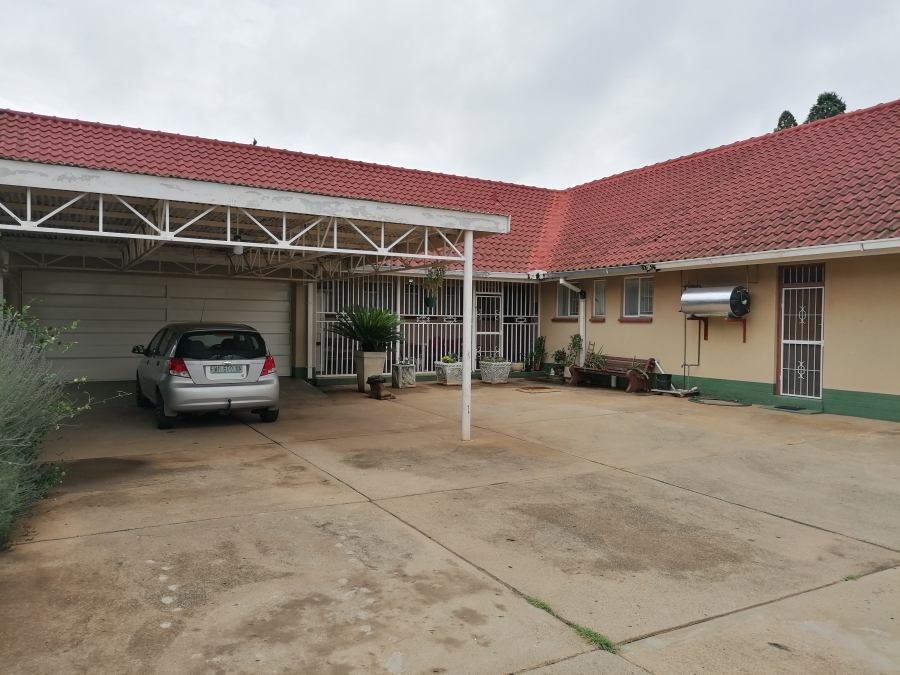 4 Bedroom Property for Sale in Stilfontein Ext 3 North West